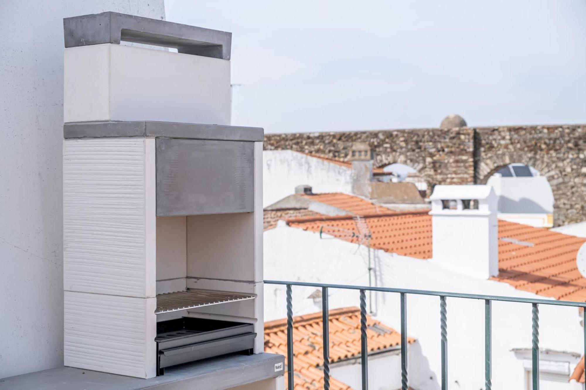 Apartment Aqueduct View House