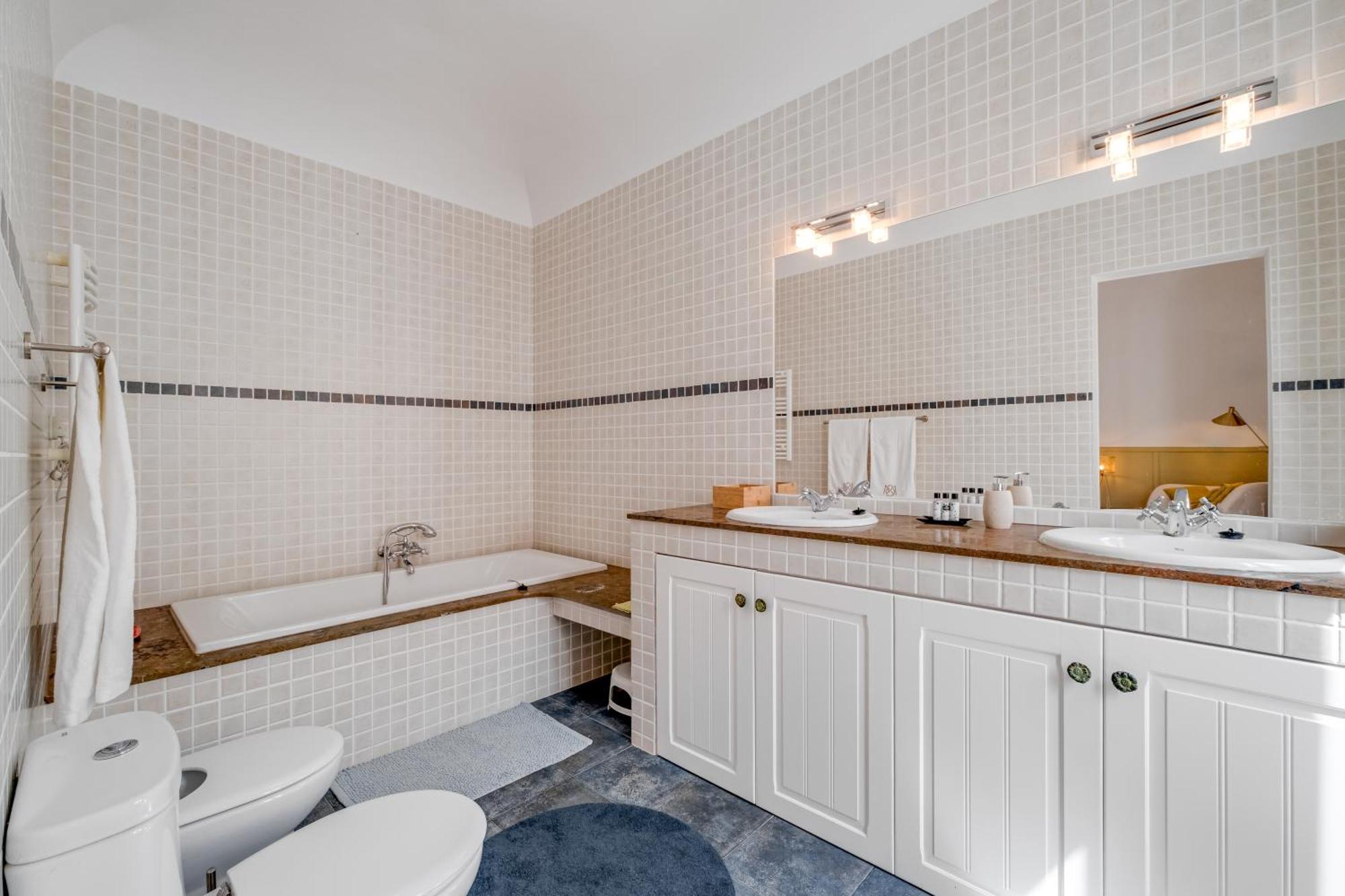 Aqueduct View House Apartment *