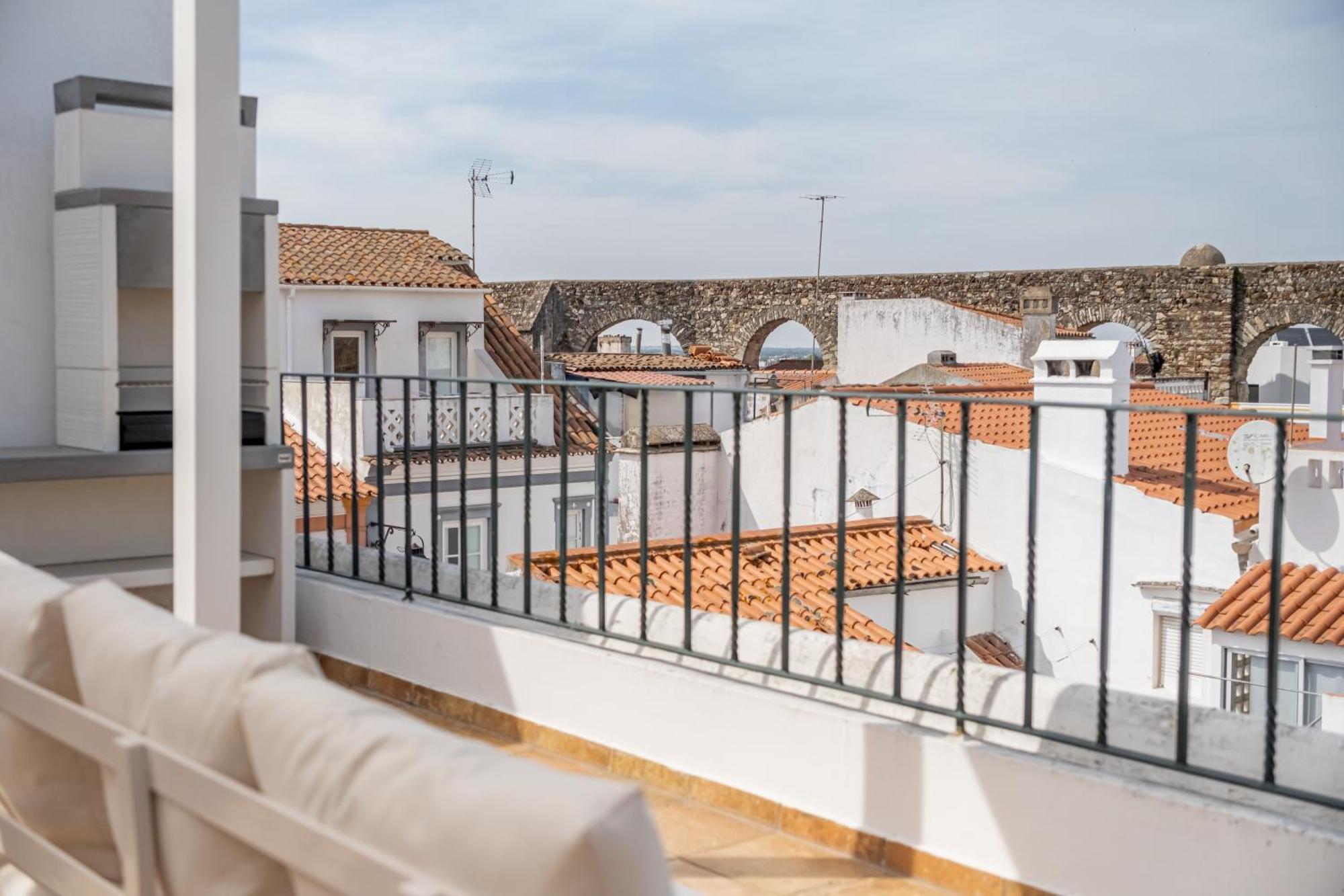 Aqueduct View House Apartment *
