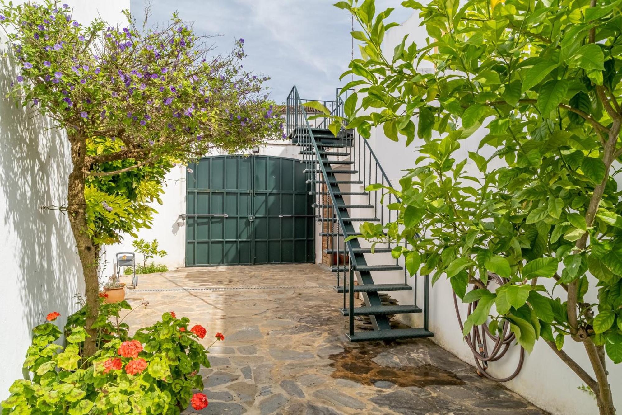 Aqueduct View House Apartment *
